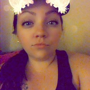 Meet your Posher, Courtney